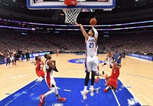 在这篇文章中，我们将深入探讨“哈比与佩特捷德的巅峰对决谁将赢得最终胜利与荣耀之战”这一主题。哈比和佩特捷德作为两位杰出的战士，他们之间的对决不仅是力量与技巧的较量，更是智慧与勇气的碰撞。从历史背景、个人能力、战略思维到心理素质等多个方面进行分析，旨在揭示这场巅峰对决背后的深意。同时，我们也将尝试预测最终胜利者，并讨论他们所能获得的荣耀。通过详细的论述，读者将能够更全面地理解这场精彩纷呈的比赛。最终，我们会总结出两个选手在比赛中展现出的精神价值，以及他们对后世影响的重要性。